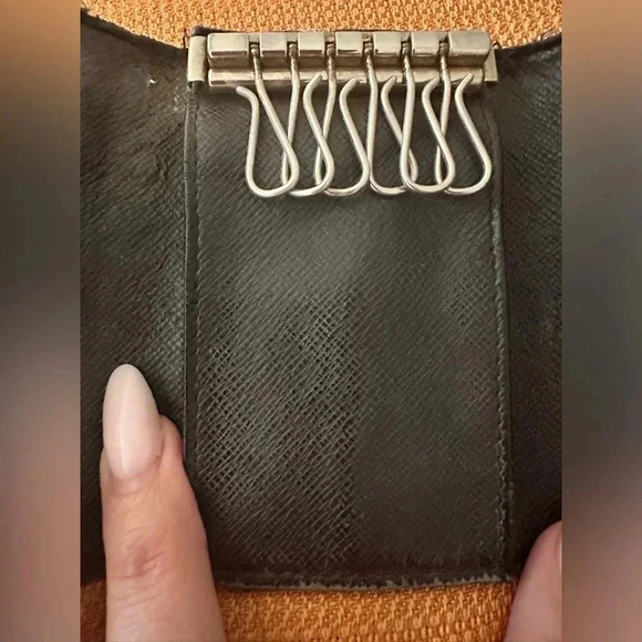 Authentic Louis Vuitton 6 Key Car Charm Holder Damier Graphite Preowned - Picture 7 of 9